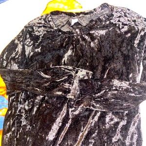 Women’s Black Velvet Long Sleeve